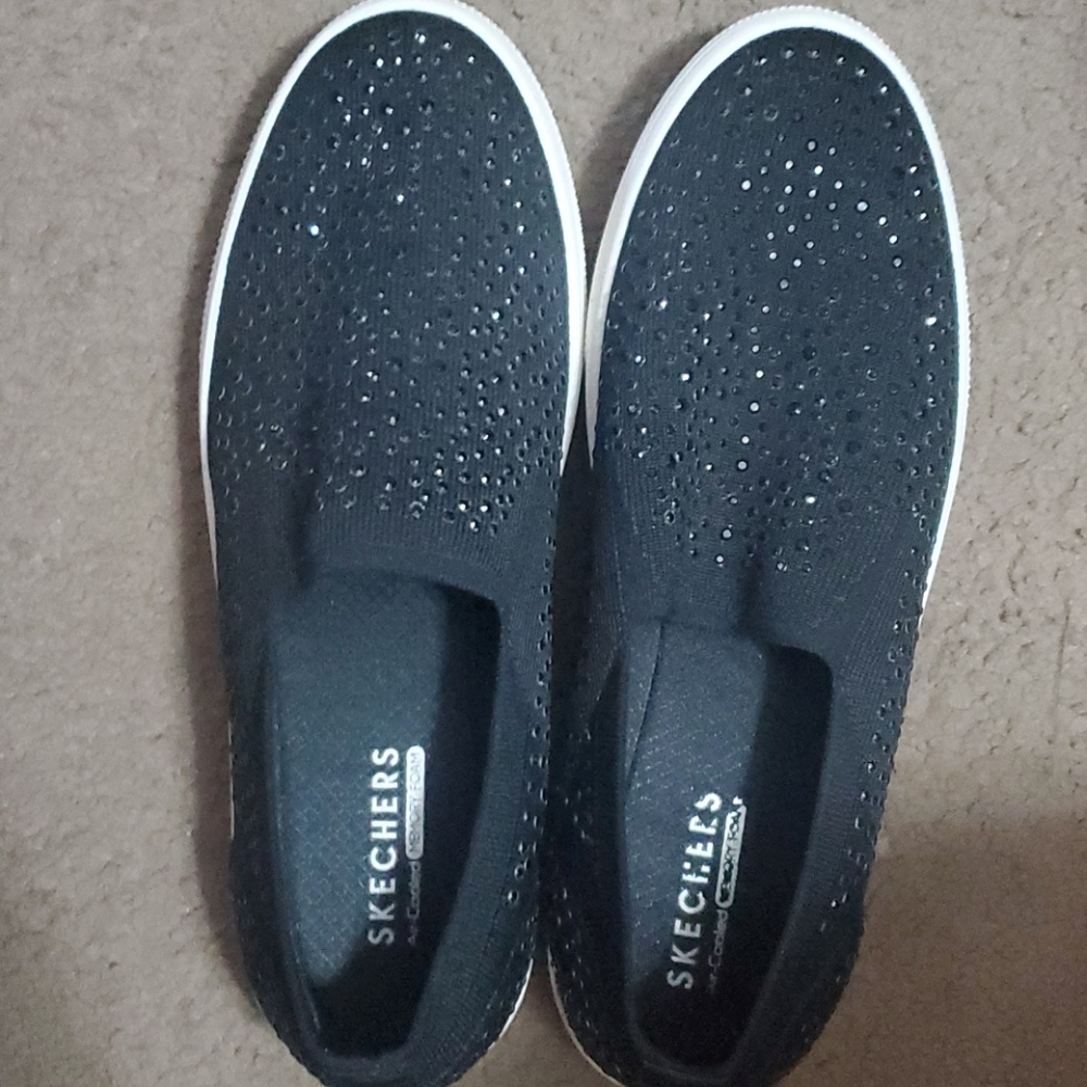 Skechers slip on sparkle shoes
